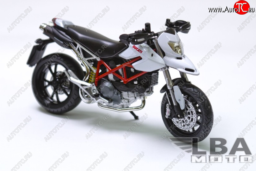 1 599 р. Модель мотоцикла Ducati Hypermotard 10 Белого цвета масштаб 112  пм-00000858  с доставкой в г. Воронеж