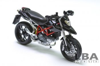 1 599 р. Модель мотоцикла Ducati Hypermotard 10 Черного цвета масштаб 112  пм-00000859  с доставкой в г. Воронеж. Увеличить фотографию 1