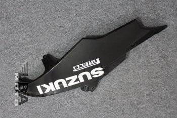2 899 р. Правый нижний боковой пластик для Suzuki GSX-R 750600 08-10 Без цвета  пм-00000509  с доставкой в г. Воронеж. Увеличить фотографию 1