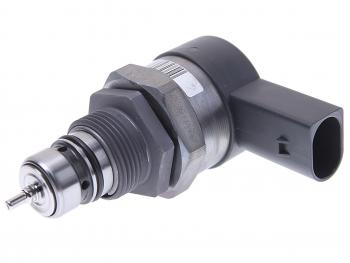 21 899 р. Клапан VW Touareg (03-07) AUDI A4 (05-08) давления топлива BOSCH BOSCH 0281002991  с доставкой в г. Воронеж. Увеличить фотографию 1