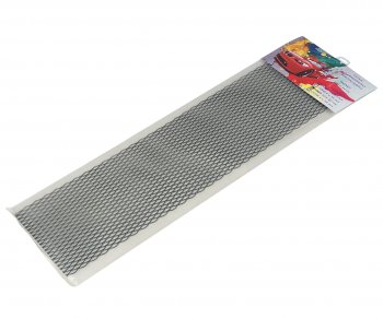 589 р. Решетка радиатора сетка (черная) крупная 100х25см (ромб 10х20мм) GRILLE TUNING GRILLE TUNING 100х25 (ромб 10х20) black  с доставкой в г. Воронеж. Увеличить фотографию 1