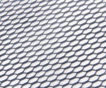 1 089 р. Решетка радиатора сетка (черная) 100х50см (соты 6х12 мм) GRILLE TUNING GRILLE TUNING 100х50 (соты ) black  с доставкой в г. Воронеж. Увеличить фотографию 2
