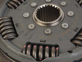 34 999 р. Диск сцепления SCANIA P,G,R,T series ведомый SACHS SACHS 1878003066  с доставкой в г. Воронеж. Увеличить фотографию 4