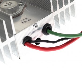 5 999 р. Преобразователь напряжения (инвертор) 24-12V 40А 320Вт ЭНЕРГОМАШ ЭНЕРГОМАШ 21.3759-07  с доставкой в г. Воронеж. Увеличить фотографию 4