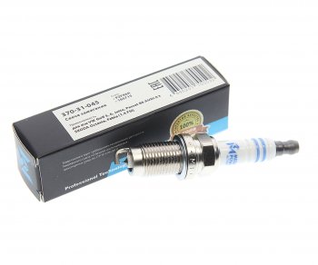 329 р. Свеча зажигания VW Golf 5,6,Jetta,Passat B6 AUDI A3 SKODA Octavia,Fabia (1.4 FSI) (1шт.) MEGAPOWER MEGAPOWER 370-31-045  с доставкой в г. Воронеж. Увеличить фотографию 1
