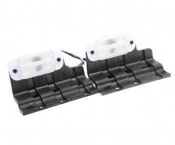 Фонарь освещения знака номерного SSANGYONG Actyon (06-) в сборе OE SSANGYONG 8379031003