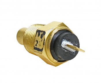 Датчик температуры МАЗ,МТЗ,МОАЗ,БЕЛАЗ,комбайны жидкости (штекер) 12V ЭКРАН ЭКРАН дутж-02
