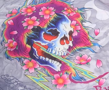 95 р. Шторка автомобильная для лобового стекла 144х66см светоотражающая Beautiful Ghost ED HARDY ED HARDY eh-00738  с доставкой в г. Воронеж. Увеличить фотографию 2