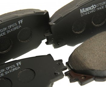 2 459 р. Колодки тормозные передние (4шт.) MANDO Toyota Auris E150 хэтчбэк 5 дв. рестайлинг (2010-2012)  с доставкой в г. Воронеж. Увеличить фотографию 2