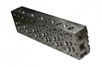 Головка блока ЯМЗ-650.10 АВТОДИЗЕЛЬ ЯМЗ 650.1003012