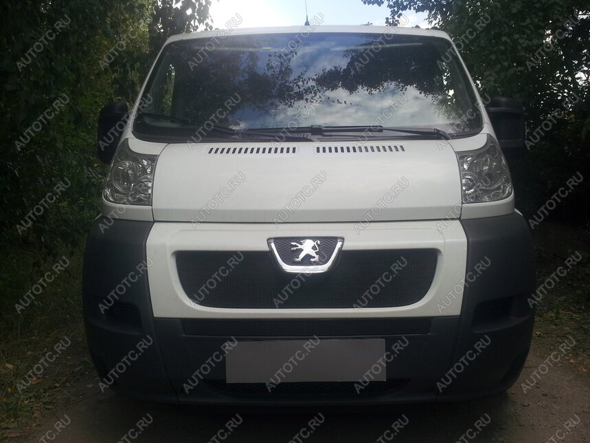 3 169 р. Защита радиатора (верх) Стрелка11 Стандарт Peugeot Boxer 250 (2006-2014) (черная)  с доставкой в г. Воронеж
