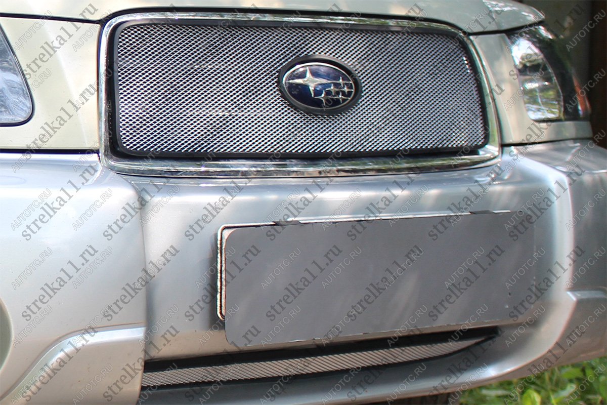 3 099 р. Защита радиатора (верх) Стрелка11 Стандарт  Subaru Forester  SG (2002-2005) дорестайлинг (хром)  с доставкой в г. Воронеж