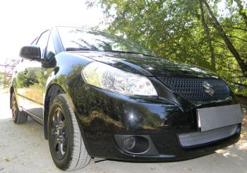 3 079 р. Защита радиатора Стрелка11 Стандарт  Suzuki SX4  GYC21S (2006-2012) дорестайлинг седан (хром)  с доставкой в г. Воронеж. Увеличить фотографию 2
