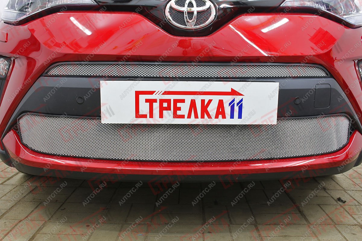 2 699 р. Защита радиатора (верх) Стрелка11 Стандарт  Toyota C-HR  NGX10, ZGX10 (2019-2025) рестайлинг (хром)  с доставкой в г. Воронеж