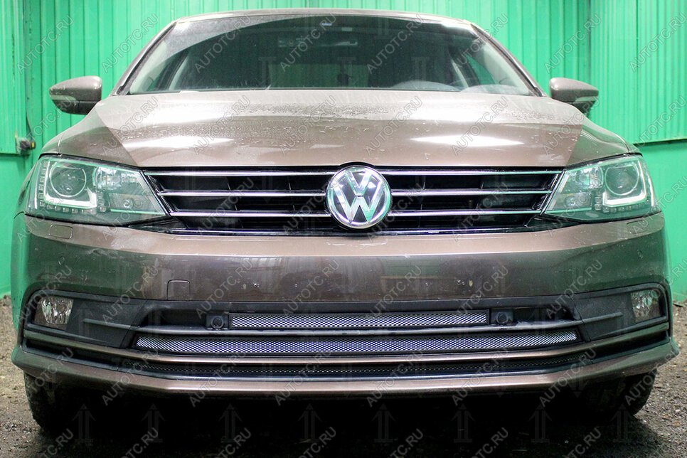 4 999 р. Защита радиатора (3 части с парктроником) Стрелка11 Стандарт  Volkswagen Jetta  A6 (2015-2018) седан рестайлинг (хром)  с доставкой в г. Воронеж