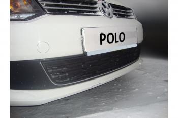 2 899 р. Защита радиатора Стрелка11 Стандарт Volkswagen Polo 5 седан дорестайлинг (2009-2015) (черная)  с доставкой в г. Воронеж. Увеличить фотографию 2