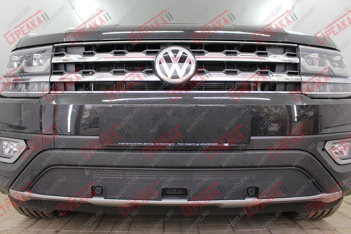 3 299 р. Защита радиатора (низ с парктроником) Volkswagen Teramont CA1 дорестайлинг (2016-2020) (черная)  с доставкой в г. Воронеж
