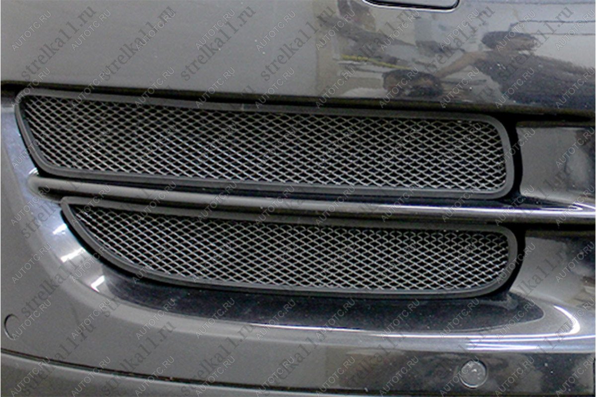 3 689 р. Защита радиатора (боковая 4 части) Стрелка11 Стандарт Volkswagen Touareg GP рестайлинг (2006-2010) (черная)  с доставкой в г. Воронеж