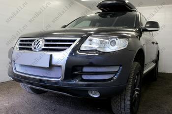 3 799 р. Защита радиатора (боковая 4 части) Стрелка11 Стандарт  Volkswagen Touareg  1 GP (2006-2010) рестайлинг (хром)  с доставкой в г. Воронеж. Увеличить фотографию 2
