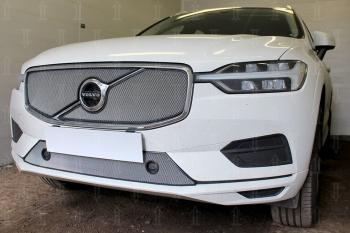 4 399 р. Защита радиатора (R-Design) (верх 2 части) Стрелка11 Стандарт  Volvo XC60 (2017-2022) (хром)  с доставкой в г. Воронеж. Увеличить фотографию 2