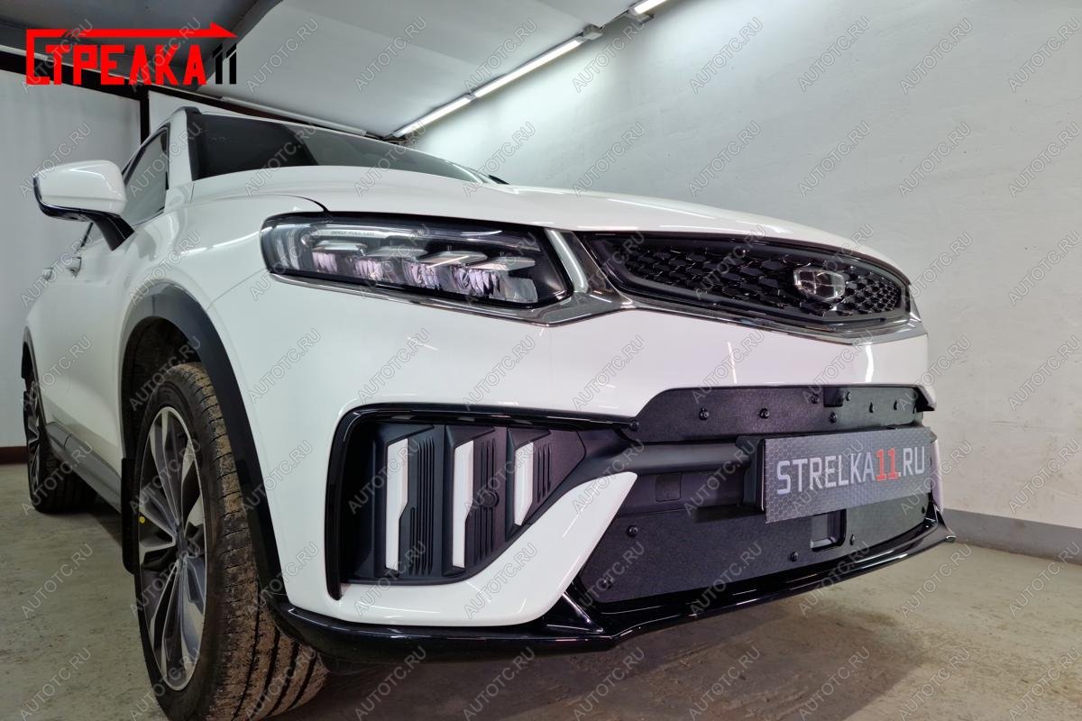 759 р. Зимняя заглушка решетки радиатора (низ с датчиком ACC) Стрелка11  Geely Tugella  FY11,HPBA4 (2019-2023) дорестайлинг (черная)  с доставкой в г. Воронеж
