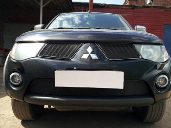 759 р. Зимняя заглушка решетки радиатора (верх) Стрелка11  Mitsubishi L200  4 (2006-2014)  дорестайлинг (черная)  с доставкой в г. Воронеж. Увеличить фотографию 2
