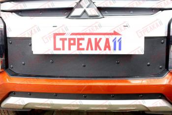 969 р. Зимняя заглушка решетки радиатора (верх) Стрелка11  Mitsubishi L200  5 KK,KL (2018-2022) рестайлинг (черная)  с доставкой в г. Воронеж. Увеличить фотографию 1