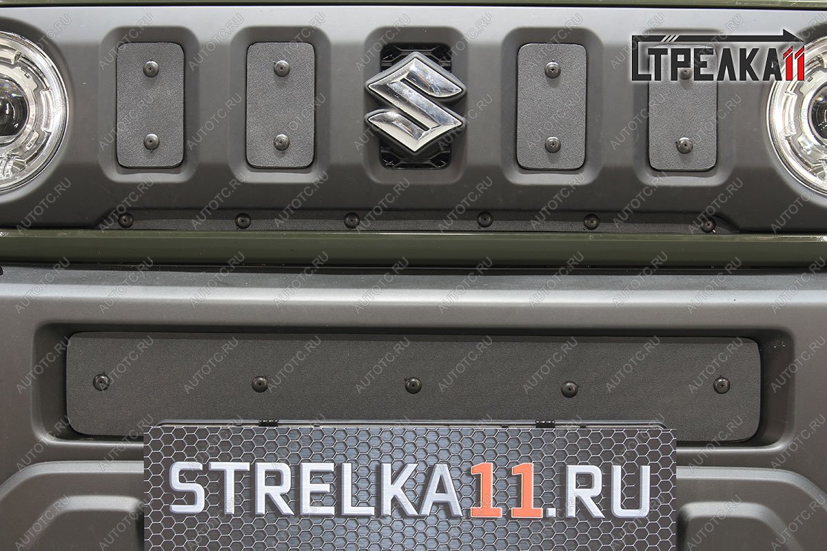 1 479 р. Зимняя заглушка решетки радиатора (верх 4 части) Стрелка11 Suzuki Jimny JB64 (2018-2025) (черная)  с доставкой в г. Воронеж