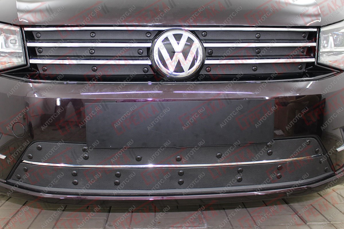 1 459 р. Зимняя заглушка решетки радиатора (низ 2 части) Стрелка11  Volkswagen Caddy  2K (2015-2020) рестайлинг (черная)  с доставкой в г. Воронеж