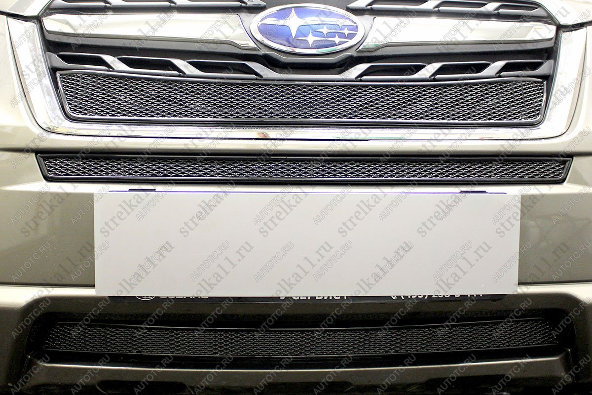 3 899 р. Защита радиатора(верх) Стрелка11 PREMIUM  Subaru Forester  SJ (2016-2019) рестайлинг (черная)  с доставкой в г. Воронеж