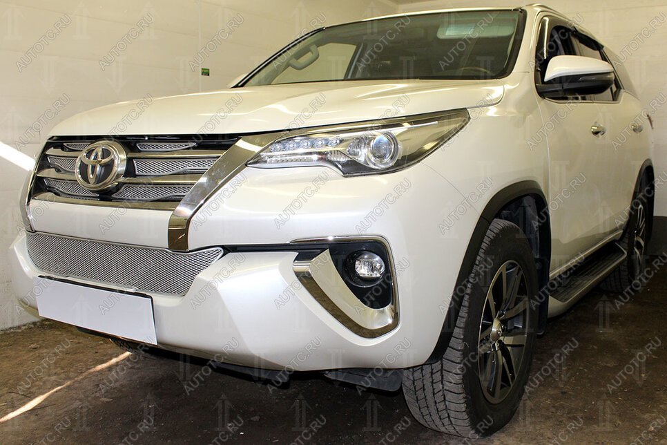4 749 р. Защита радиатора (низ) (Black Onyx) Стрелка11 PREMIUM  Toyota Fortuner  AN160 (2020-2025) рестайлинг (хром)  с доставкой в г. Воронеж