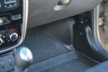 2 969 р. Накладки на ковролин АртФорм Renault Duster HS дорестайлинг (2010-2015) (Передние боковые)  с доставкой в г. Воронеж. Увеличить фотографию 3