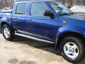 46 949 р. Защита порогов с подножкой РИФ  Nissan NP300 (2008-2013)  с доставкой в г. Воронеж. Увеличить фотографию 2
