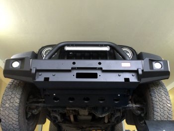 Бампер силовой передний РИФ Jeep Wrangler  JK (2006-2010) 3 дв. дорестайлинг (с доп. фарами и центральной защитной дугой)