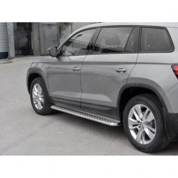 22 999 р. Порожки для ног (труба Ø42) SLITKOFF  Skoda Kodiaq  NU7 (2017-2021) дорестайлинг (Вариант 2 (лист алюм, проф.сталь))  с доставкой в г. Воронеж. Увеличить фотографию 3