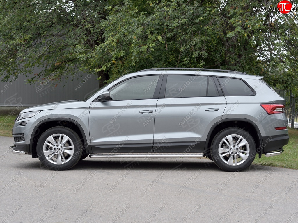 22 999 р. Порожки для ног (труба Ø42) SLITKOFF  Skoda Kodiaq  NU7 (2017-2021) дорестайлинг (Вариант 2 (лист алюм, проф.сталь))  с доставкой в г. Воронеж