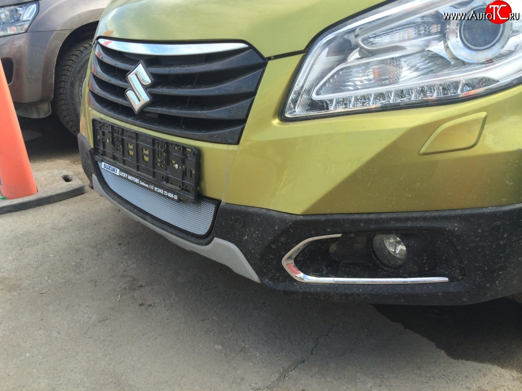 2 199 р. Сетка на бампер Russtal (хром) Suzuki SX4 JYB, JYA хэтчбэк дорестайлинг (2013-2016)  с доставкой в г. Воронеж