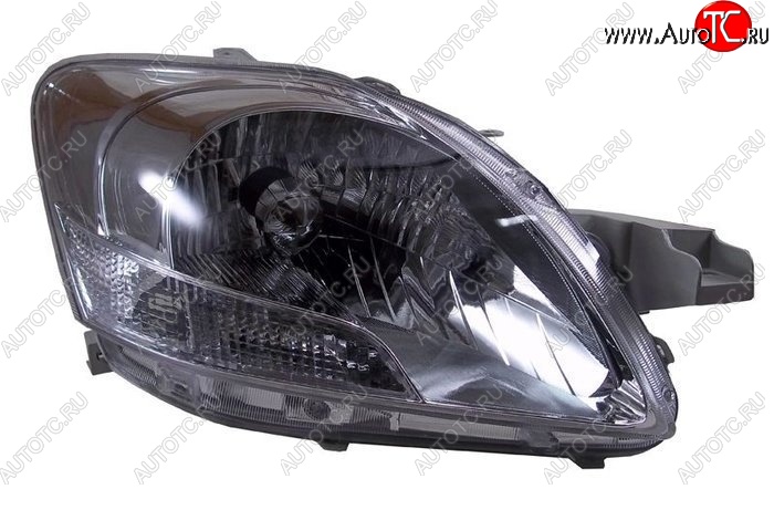 5 599 р. Правая фара SAT Toyota Belta/Yaris XP90 седан (2005-2012)  с доставкой в г. Воронеж