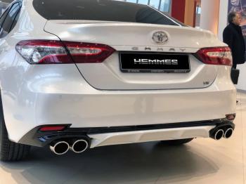 Накладка заднего бампера HEMMES Toyota Camry XV70 дорестайлинг (2017-2021)