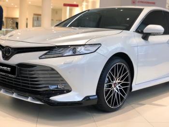 16 899 р. Накладка переднего бампера HEMMES Toyota Camry XV70 дорестайлинг (2017-2021)  с доставкой в г. Воронеж. Увеличить фотографию 5