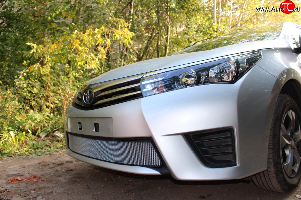 1 539 р. Сетка на бампер Russtal (хром) Toyota Corolla E180 дорестайлинг (2013-2016)  с доставкой в г. Воронеж