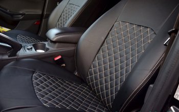 7 199 р. Чехлы для сидений Lord Autofashion Турин Ромб (экокожа)  Toyota Corolla ( E150,  E140) (2006-2013) седан дорестайлинг, седан рестайлинг (Чёрный, вставка чёрная, строчка бежевая)  с доставкой в г. Воронеж. Увеличить фотографию 3