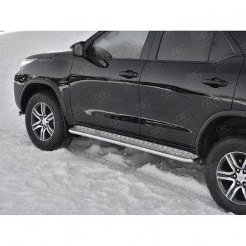 24 649 р. Порожки для ног (труба Ø42) SLITKOFF  Toyota Fortuner  AN160 (2015-2025) дорестайлинг, рестайлинг (лист - алюминий, профиль - нержавейка)  с доставкой в г. Воронеж. Увеличить фотографию 4