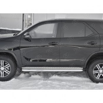 30 799 р. Порожки для ног (труба Ø63) SLITKOFF  Toyota Fortuner  AN160 (2015-2025) дорестайлинг, рестайлинг (лист - алюминий, профиль - сталь)  с доставкой в г. Воронеж. Увеличить фотографию 2