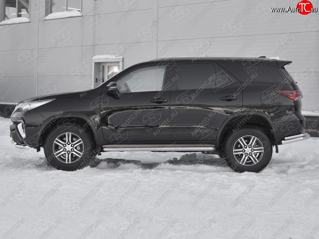43 999 р. Порожки для ног (труба Ø63) SLITKOFF  Toyota Fortuner  AN160 (2015-2025) дорестайлинг, рестайлинг (лист - нержавейка, профиль - нержавейка)  с доставкой в г. Воронеж