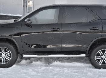 24 549 р. Защита порогов (Ø76 мм, с проступью) SLITKOFF  Toyota Fortuner  AN160 (2020-2025) рестайлинг (торцы со скосами 45°, полированная нержавейка)  с доставкой в г. Воронеж. Увеличить фотографию 2