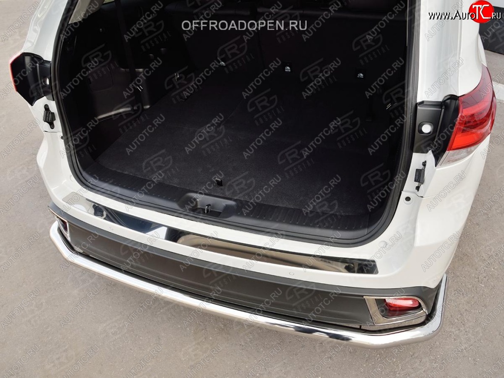 1 999 р. Накладка на задний бампер Russtal Toyota Highlander XU50 рестайлинг (2016-2020) (полированная нержавейка)  с доставкой в г. Воронеж