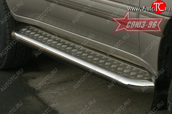 29 069 р. Защита порогов с листом Souz-96 (d76). Toyota Land Cruiser 100 1-ый рестайлинг (2002-2005)  с доставкой в г. Воронеж
