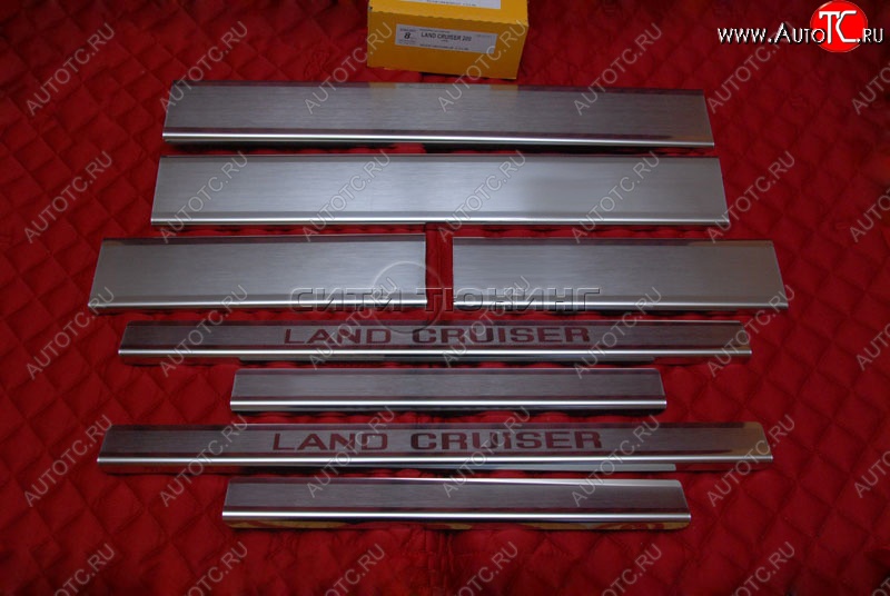 3 899 р. Накладки на внутренние пороги Alu-Frost Toyota Land Cruiser 200 дорестайлинг (2007-2012)  с доставкой в г. Воронеж