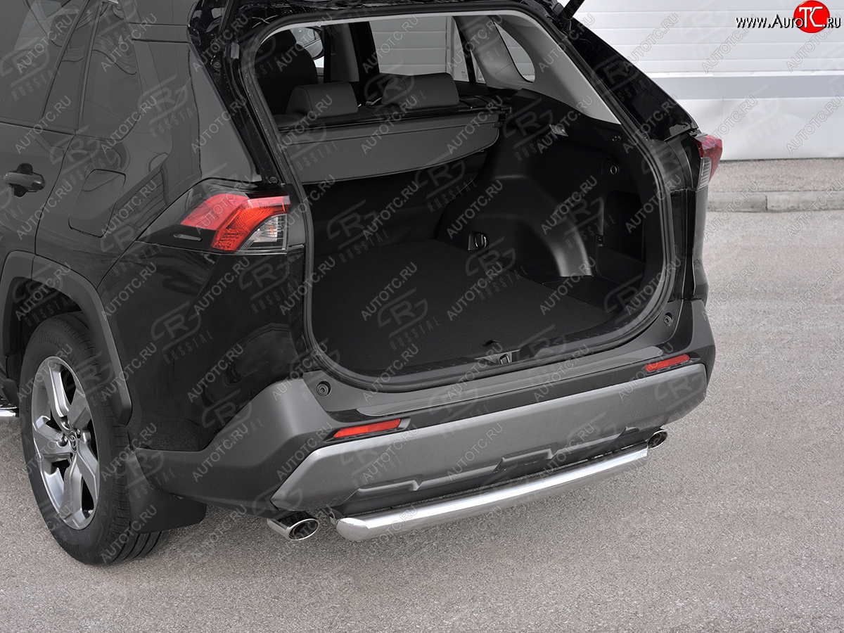2 199 р. Защитная накладка заднего бампера Russtal Toyota RAV4 XA50 5 дв. дорестайлинг (2018-2025) (Нержавейка полированная)  с доставкой в г. Воронеж